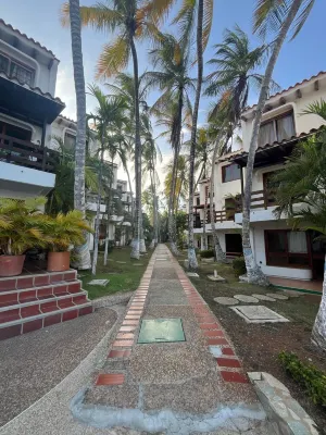 Stylish Duplex Near Beaches & Shops. 2 bedroom. Fully equipped. WiFI, A/C, more Hotels in Pampatar