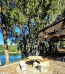2 Bedroom 2 Bath Quarry Lake Getaway