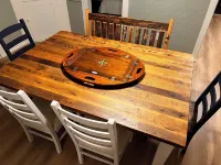 Charming 1920s Cottage, Waterfront just 50 ft away, Beach just 1 minute stroll!