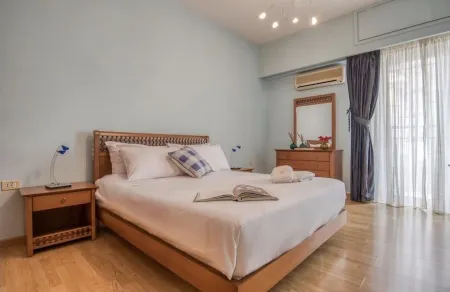 Entire rental unit is available to you hosted by Sarah in Badaro. Enjoy!