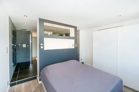 T3 2 bedrooms renovated top floor Отели рядом с достопримечательностью «E.Leclerc Talence»