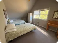 Charming 2-bedroom townhome with WiFi, AC in Harbor Springs