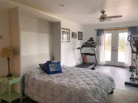 Gorgeous large 2-bdrm w'mtn views, lg yard, fire pit in delightful Anchor Point Hotels in Anchor Point