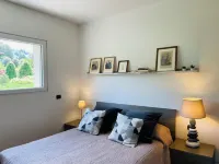 MY HUMBLE HOUSE - APPARTAMENTO IN VILLA CON VISTA LAGO Hotel a Oggiono