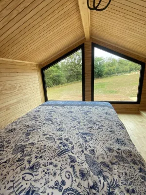 La Cabane du Petit Moulin Hotels in Bressuire