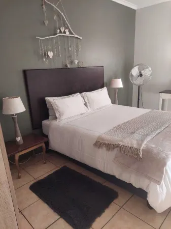 Beautiful luxury apartment, set in quiet area in a nice garden, 10 min from beach