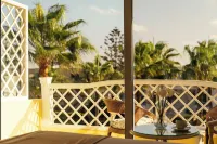 Paradise Inn Beach Resort - Romantic