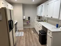 Fishing Camp 1-bedroom/Loft cabin in delightful Brookeland with AC, WiFi