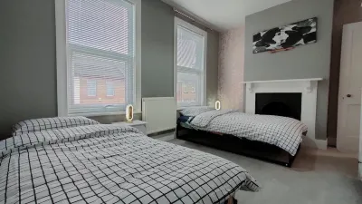 Comfortable home away from home Hotels near Capstone Farm Country Park