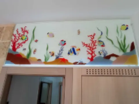 Very central just 100m from the rocks and 200m from the beach