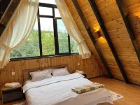 Charming 2-bedroom bungalow with WiFi, AC in serene Qechresh Hotels in Guba