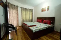 Peaceful 2 Bed 2 Bath Spacious Floor Available