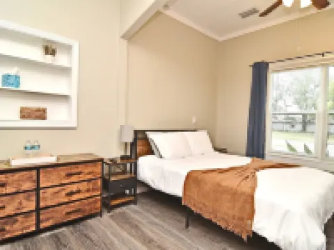 Private Studio on the Bike Trail Hotels in Winter Garden