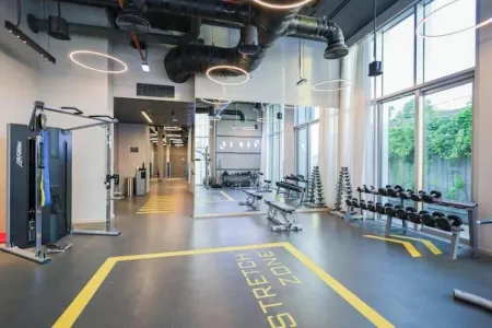 Burj Khalifa view&Creek sea view Отели рядом с достопримечательностью «Desert Palm Polo Club»