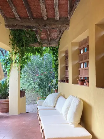 La Villa Gialla, 5 min. from the beach, for 5-6 pers. Beautiful and quiet location.