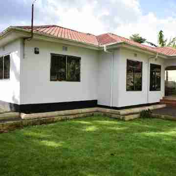 A quiet and decent home in ArushaPerfect gateway for families and friends Hotel Exterior