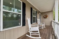 HILLTOP HAVEN~9 Minutes to Dahlonega Square~Wineries~Arcade~Fire Pit