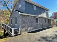 Riverfront 3-bedroom house