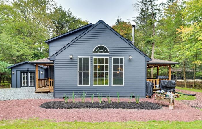 Hot Tub, Beach Access Albrightsville Retreat!