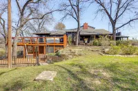 貝爾頓溪畔小屋，帶甲板和熱水浴缸