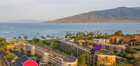 🌺Lush Oceanfront Penthouse with Pool, Hot Tub, Mountain Sunrises, Ocean Sunsets Отели рядом с достопримечательностью «Kīhei Kalama Village»