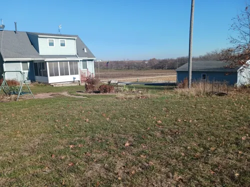 The Guest House Under Rose