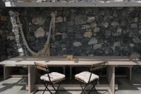 Boven op een Berg Hebt u de Prachtigste Uitzicht van Heel het Eiland Hotel di Skyros