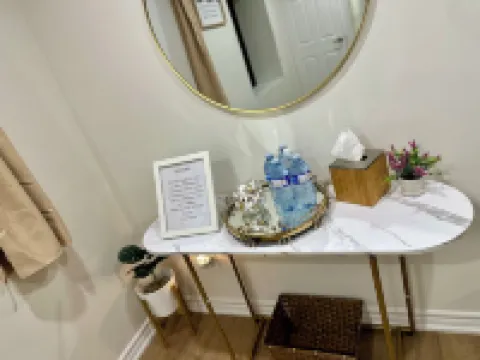 "Modern & Bright 2BR Retreat in Pickering – 12 mins from Waterfront