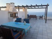 Seafront apartment with swimming pool. Breathtaking views!