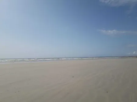 Cottage 7 mins from the sea Отели в г. Плонеур-Ланверн