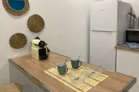 Petite location sympathique, accueillante et confortable dans le sud de l’île Hotels in Riviere-Salee