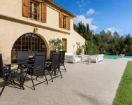 Dolce Villa, Villa au Cœur de la Verdure