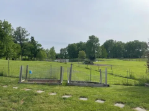 Private Basement Suite w/ Private Entry / Quiet Home / Long Stays Welcome Hotels in O'Fallon Township