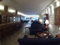 Hotel Napoleon Beirut - ที่มีบาร์