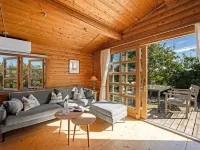 "Christl" - 500m from the sea Hotels in Henne
