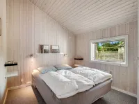 "Truls" - 800m from the Sea