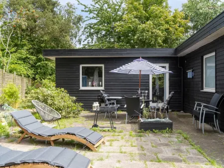 "Mark" - 1.2km from the sea