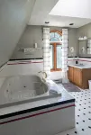 3 Bedroom 2 Bath Carriage House (Pet Friendly) - Kitchens