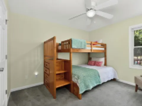 Riverview Home Near Creation Museum/Ark/Ski/Bikes/Cincinnati/Hot Tub-Sleeps 11 Hotéis em Dearborn County