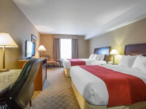Comfort Inn & Suites Hotels in Airdrie