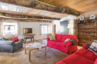 Chesa Paulina: Grosszügiges Engadinerhaus vom 1550 Hotels in Zuoz