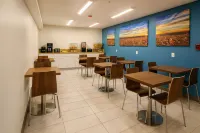 دايز إن باي ويندام روك سبرينجز