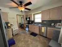 PSU Spacious Home. Free Parking, WiFi, Back Yard. Hotels in Pleasant Gap