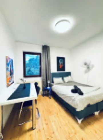 Cozy House  Terrace &Garden  Sleeps 34