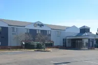 Quality Inn - parking