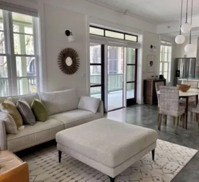Seaside Proper Condo walk to the beach, shopping & restaurants Seaside Beach附近的飯店