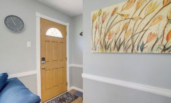 Cozy Shenandoah Home < 2 Mi to the Woodlands Mall!