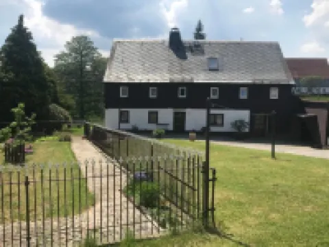 A lovingly restored old farmhouse in Heeselicht Hotels in Stolpen