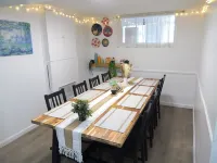 Spacious 4-bedroom suburban townhome near Baltimore safe peaceful king beds