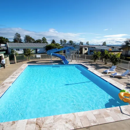 Heatherbrae Holiday Village
